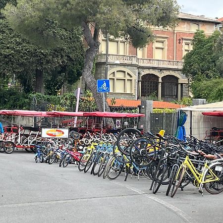 Casa Carina Centro Citta Con Garage Privato Apartment Sanremo Luaran gambar