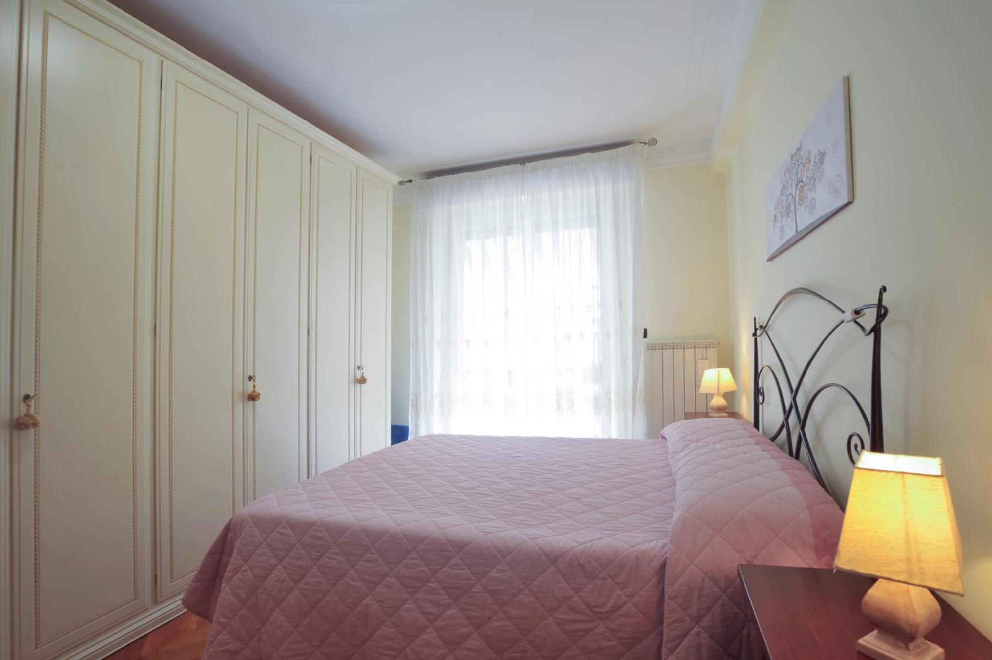 Casa Carina Centro Citta Con Garage Privato Apartment Sanremo Luaran gambar