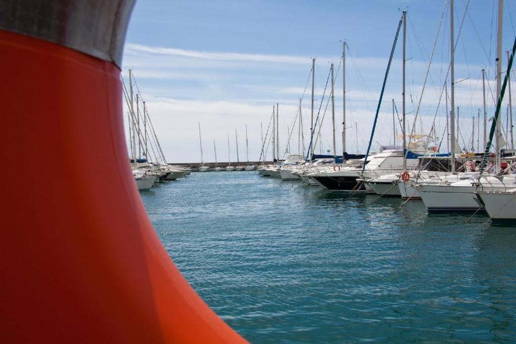 Casa Carina Centro Citta Con Garage Privato Apartment Sanremo Luaran gambar