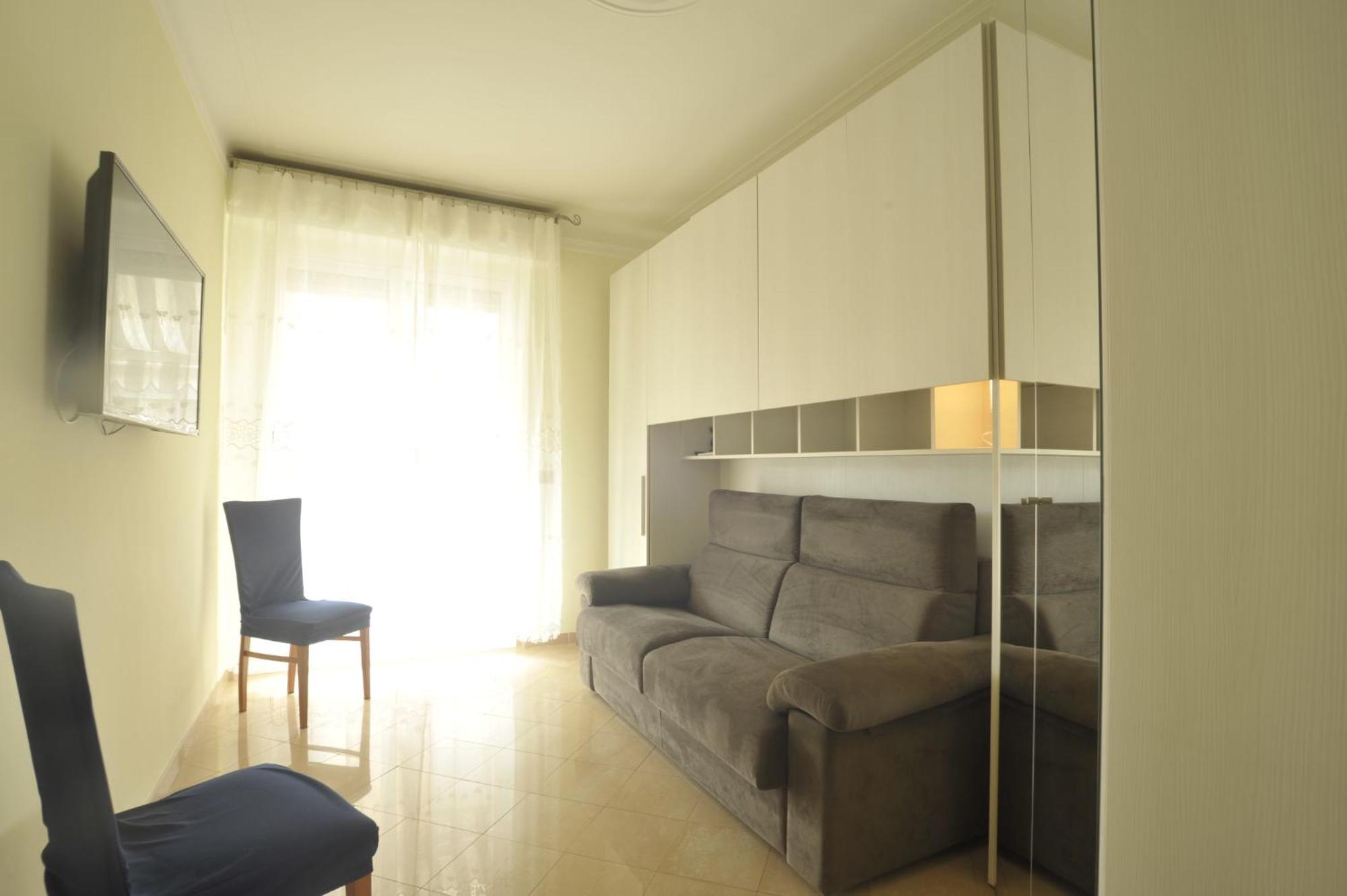 Casa Carina Centro Citta Con Garage Privato Apartment Sanremo Luaran gambar