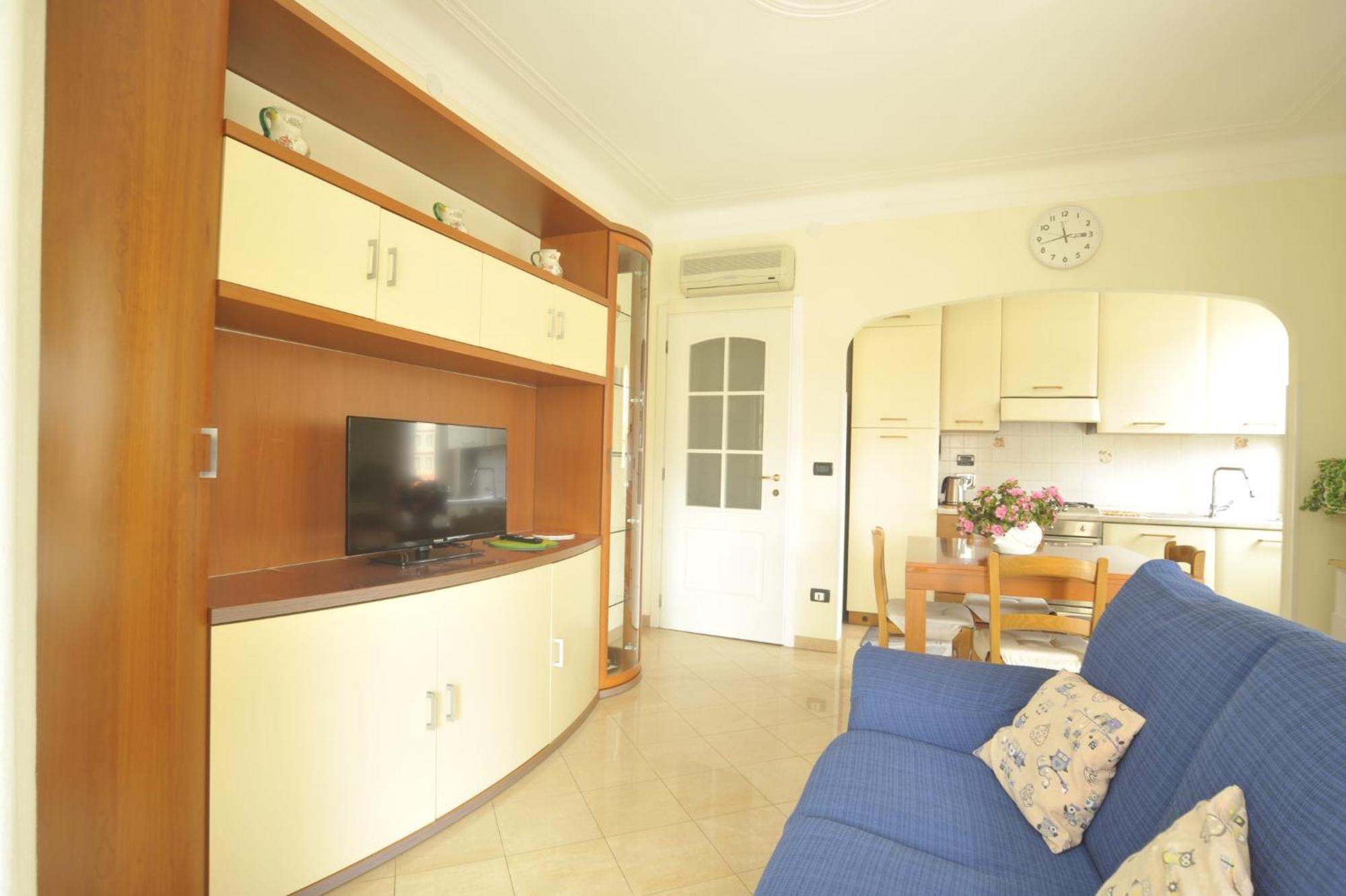 Casa Carina Centro Citta Con Garage Privato Apartment Sanremo Luaran gambar