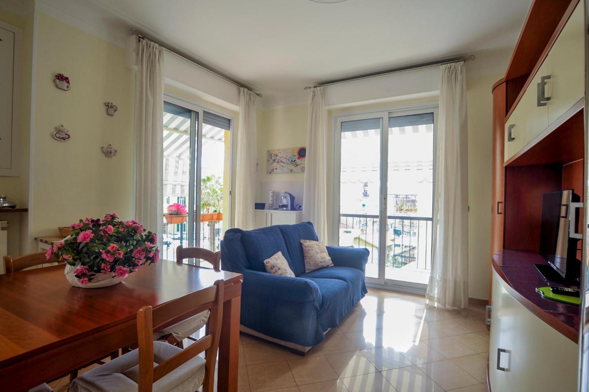 Casa Carina Centro Citta Con Garage Privato Apartment Sanremo Luaran gambar