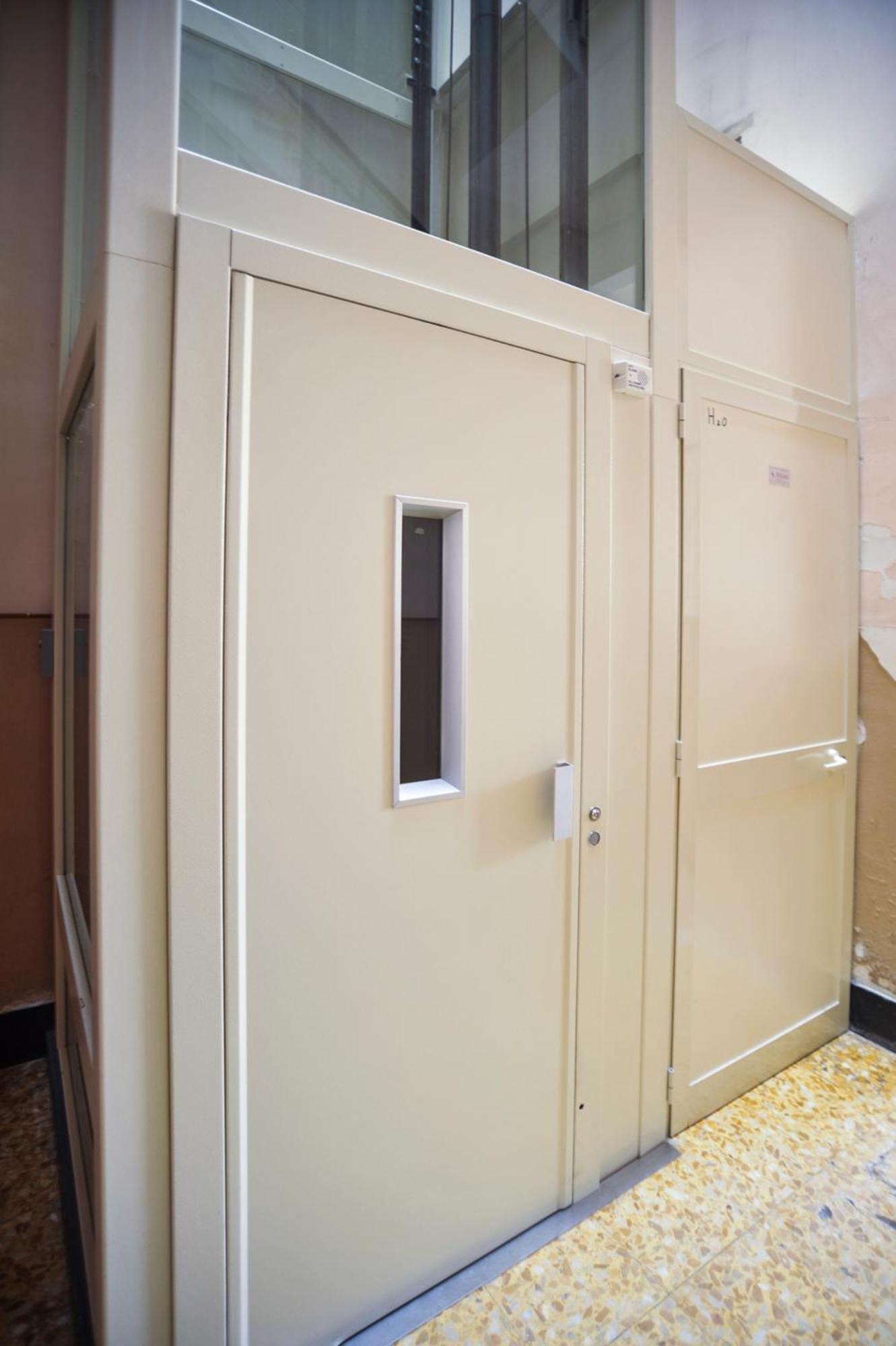 Casa Carina Centro Citta Con Garage Privato Apartment Sanremo Luaran gambar